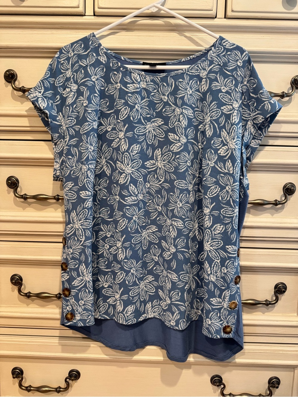 Blue Floral Short-Sleeve Button-Accent Women's Blouse